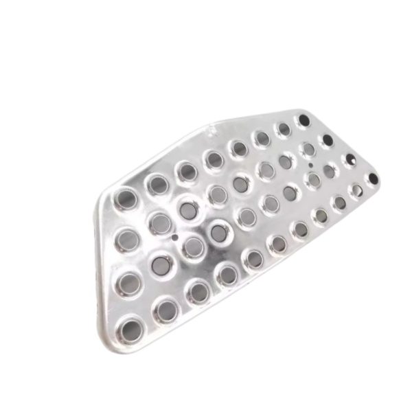 HOWO SITRAK 810W61510-0273 Heavy-Duty Metal Cab Step for Sinotruk Trucks (Right Side)