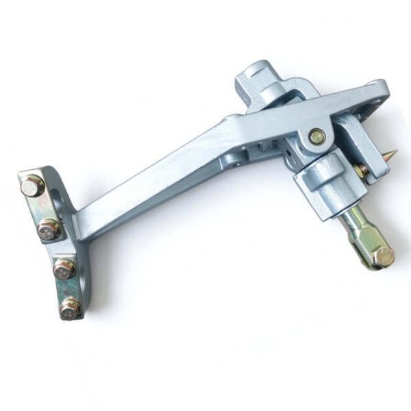 SINOTRUK HOWO Gear Shift Manipulator with Bracket – Part No. WG9725240255